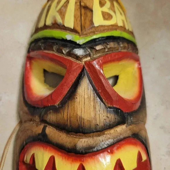Polynesian Tiki Bar Mask Indonesia Carved Wood 10 Inches - Picture 2 of 5